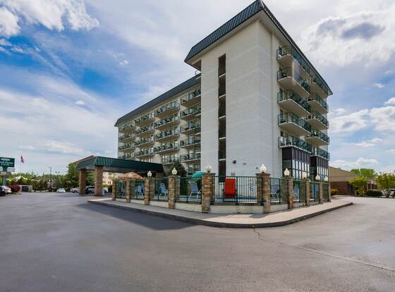 Park Grove Inn allows check-in for 18 year-old guests