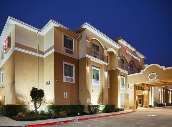 Best Western Plus Katy Inn & Suites allows check-in for 18 year-old guests