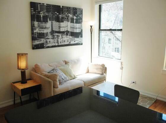 Midtown East 1 Bedroom DR08 allows check-in for 18 year-old guests