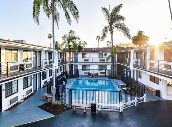 Sunset West Hotel, SureStay Collection by Best Western allows check-in for 18 year-old guests