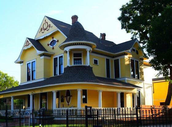 Three Danes Inn allows check-in for 18 year-old guests