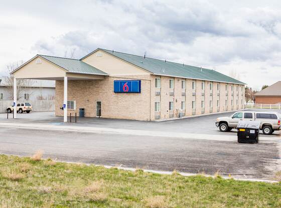 Motel 6 Rigby, ID allows check-in for 18 year-old guests