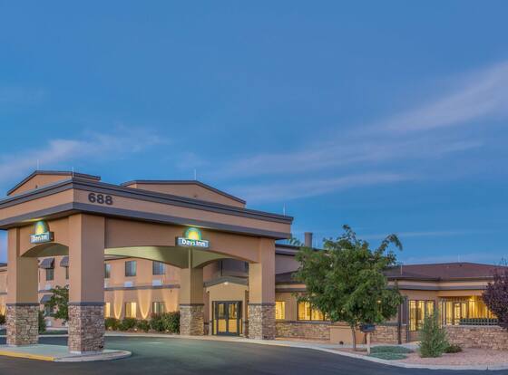 Days Inn by Wyndham Chino Valley allows check-in for 18 year-old guests