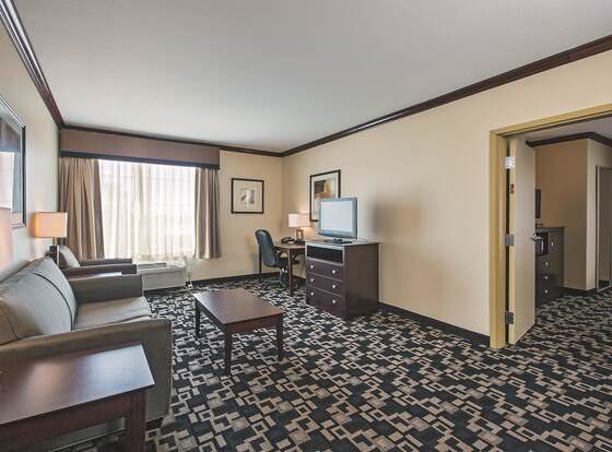 Motel 6 Joshua, TX allows check-in for 18 year-old guests