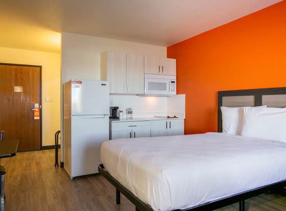 Siegel Select Albuquerque allows check-in for 18 year-old guests