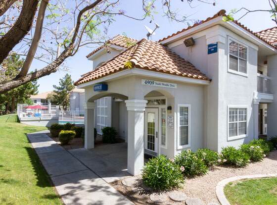 Studio 6 Tempe, AZ allows check-in for 18 year-old guests