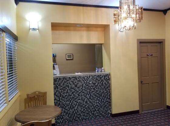 Motel 7 Rawlins allows check-in for 18 year-old guests