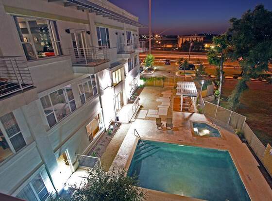 Casulo Hotel allows check-in for 18 year-old guests