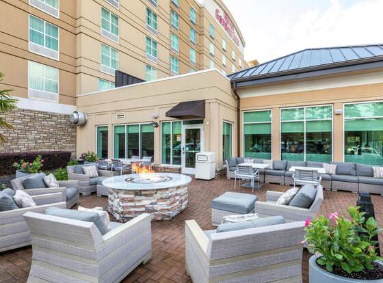 Hilton Garden Inn Atlanta Airport North allows check-in for 18 year-old guests