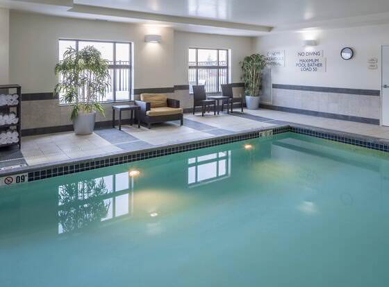 Fairfield Inn & Suites by Marriott South Bend at Notre Dame allows check-in for 18 year-old guests