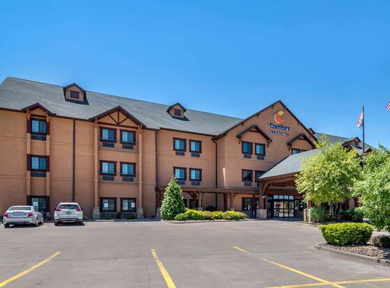 Comfort Inn & Suites Chillicothe allows check-in for 18 year-old guests