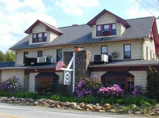 Ligonier Country Inn allows check-in for 18 year-old guests