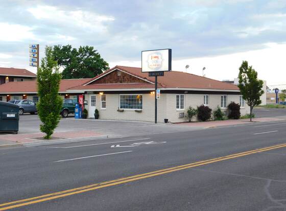 Inn on 3rd Ave allows check-in for 18 year-old guests