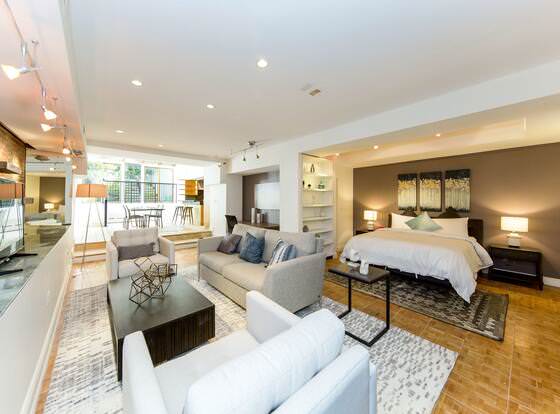 Chelsea Pines Inn allows check-in for 18 year-old guests