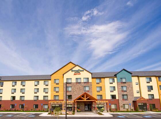 TownePlace Suites by Marriott Scranton Wilkes-Barre allows check-in for 18 year-old guests