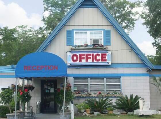 Deerwood Inn and Madison Campground allows check-in for 18 year-old guests