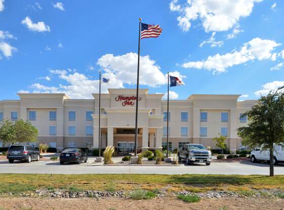 Hampton Inn Pecos allows check-in for 18 year-old guests