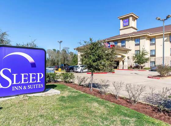 Sleep Inn & Suites Bush Intercontinental - IAH East allows check-in for 18 year-old guests