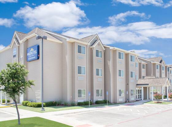 Microtel Inn & Suites by Wyndham San Angelo allows check-in for 18 year-old guests