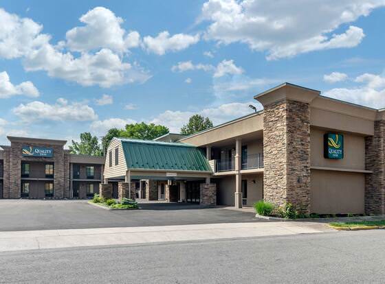 Quality Inn allows check-in for 18 year-old guests