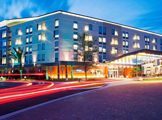 Aloft Jacksonville Tapestry Park allows check-in for 18 year-old guests