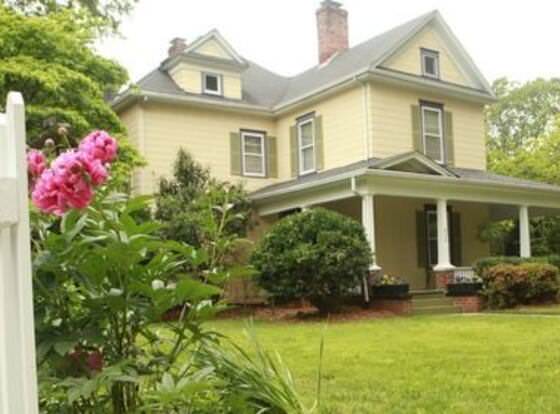 Dailey Renewal Retreat Bed & Breakfast allows check-in for 18 year-old guests