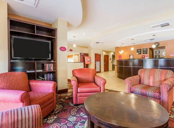 Comfort Suites Blythe allows check-in for 18 year-old guests