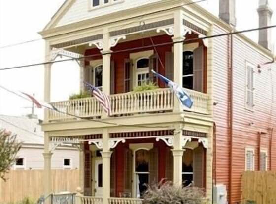 Maison de Macarty allows check-in for 18 year-old guests