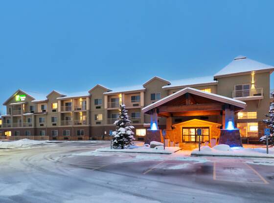 Holiday Inn Express & Suites Fraser - Winter Park Area, an IHG Hotel allows check-in for 18 year-old guests