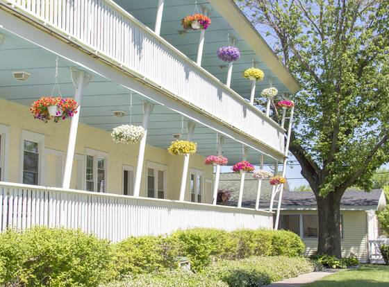 Sun N Sand Resort allows check-in for 18 year-old guests