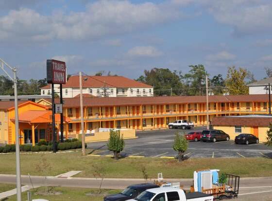Travel Inn Motel allows check-in for 18 year-old guests