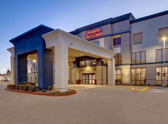 Hampton Inn & Suites Borger allows check-in for 18 year-old guests