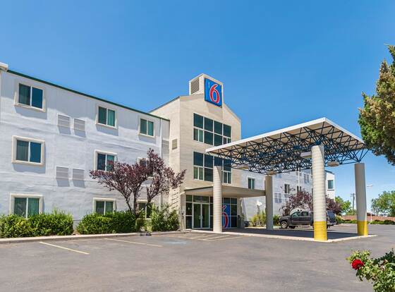Motel 6 Cedar City, UT allows check-in for 18 year-old guests