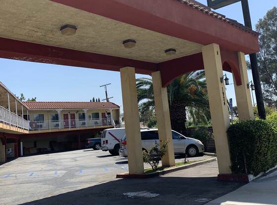 Budget Inn San Gabriel allows check-in for 18 year-old guests