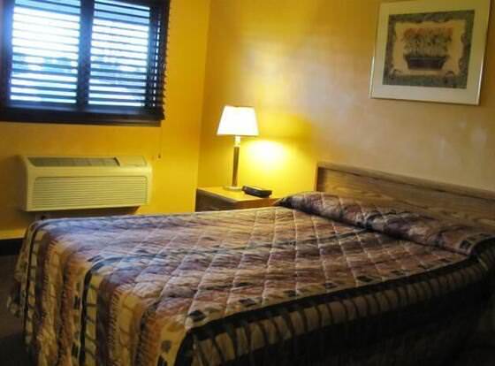 Colonial Inn Motel allows check-in for 18 year-old guests