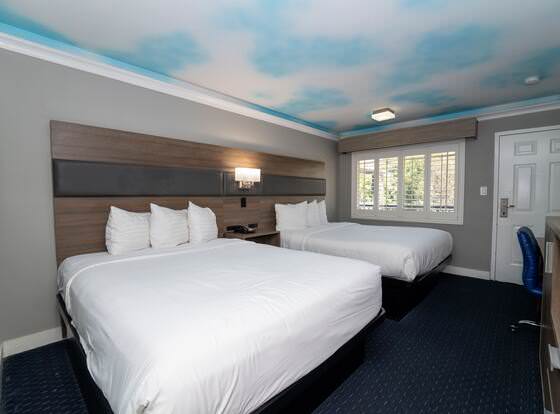 Hollywood Palms Inn and Suites allows check-in for 18 year-old guests