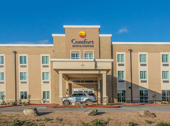 Comfort Inn & Suites allows check-in for 18 year-old guests