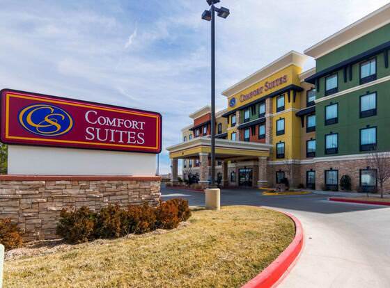 Comfort Suites Amarillo allows check-in for 18 year-old guests