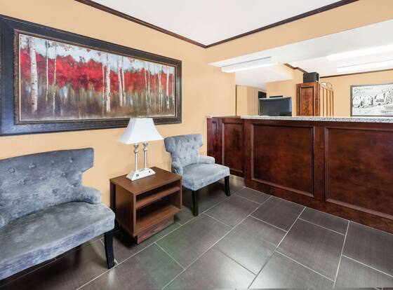 Super 8 by Wyndham Midwest City OK allows check-in for 18 year-old guests