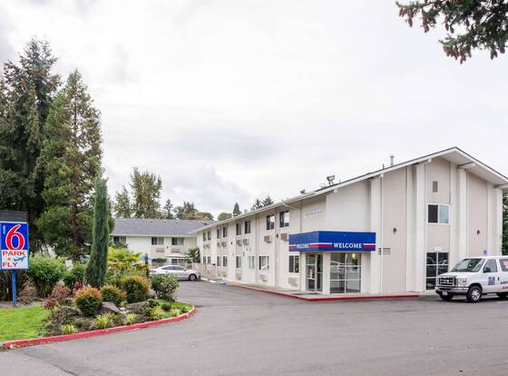 Motel 6 Seattle, WA - Sea-Tac Airport South allows check-in for 18 year-old guests