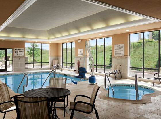 Hampton Inn & Suites Mansfield allows check-in for 18 year-old guests