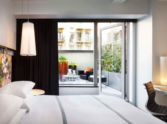 Hyatt Union Square New York allows check-in for 18 year-old guests