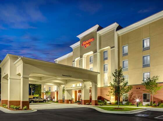 Hampton Inn Thomson allows check-in for 18 year-old guests