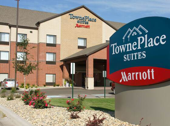 TownePlace Suites by Marriott Aberdeen allows check-in for 18 year-old guests