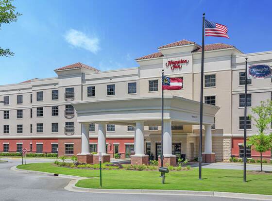 Hampton Inn Columbus / South - Fort Benning allows check-in for 18 year-old guests