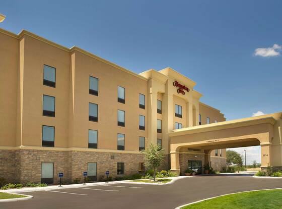 Hampton Inn Uvalde allows check-in for 18 year-old guests