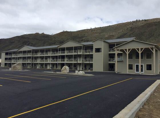 Yellowstone Big Rock Inn allows check-in for 18 year-old guests