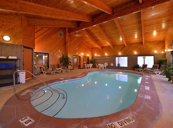 Super 8 by Wyndham Glenwood allows check-in for 18 year-old guests