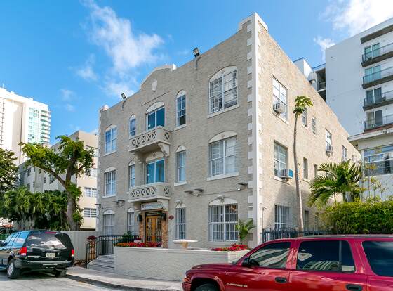 Fortuna House Apartments allows check-in for 18 year-old guests