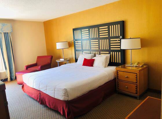 Hotel M Mount Pocono allows check-in for 18 year-old guests